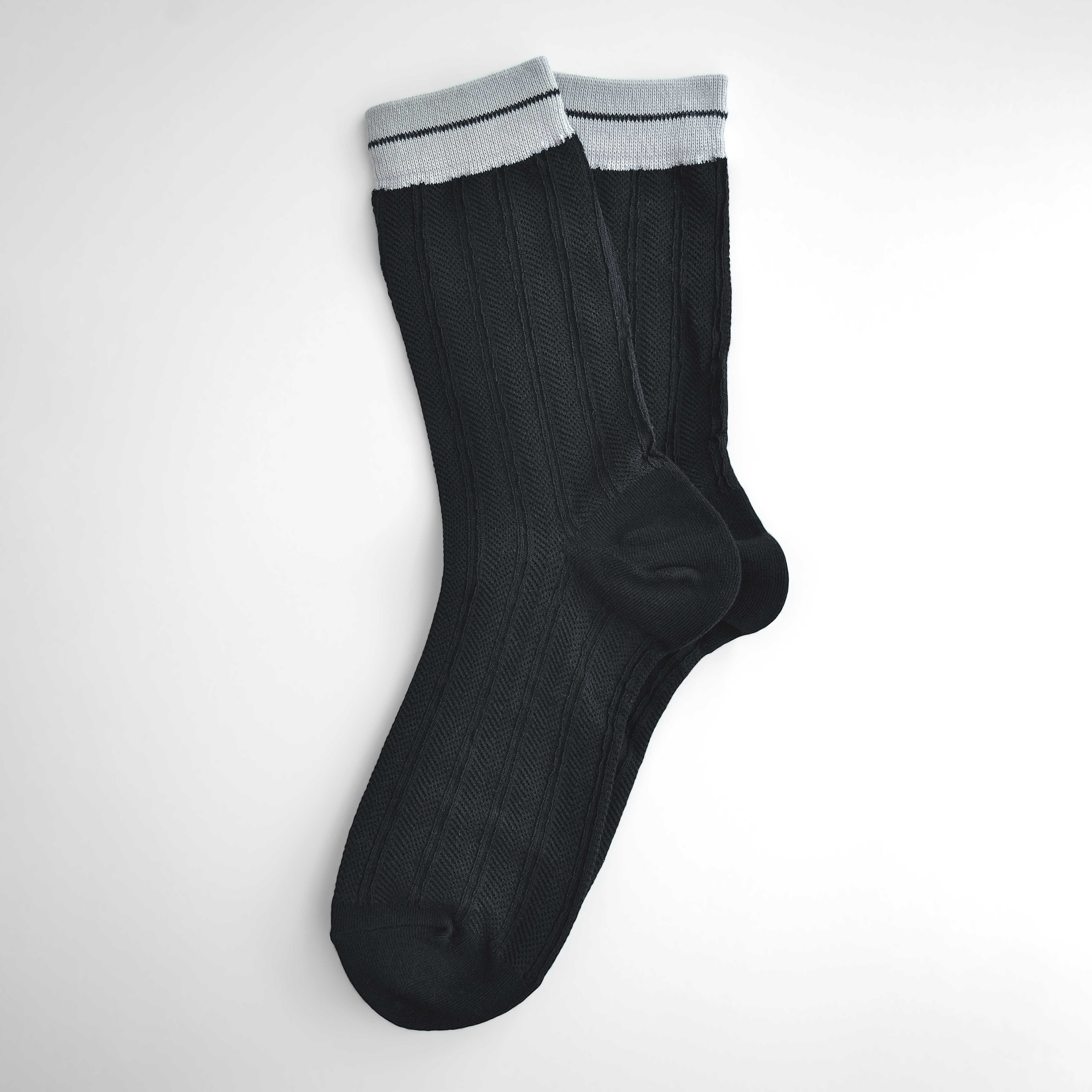 Union mid-crew socks – a charming blend of cuteness and classiness in stylish Blue and timeless Black. Size: Small (US women’s shoe size: 4-8)