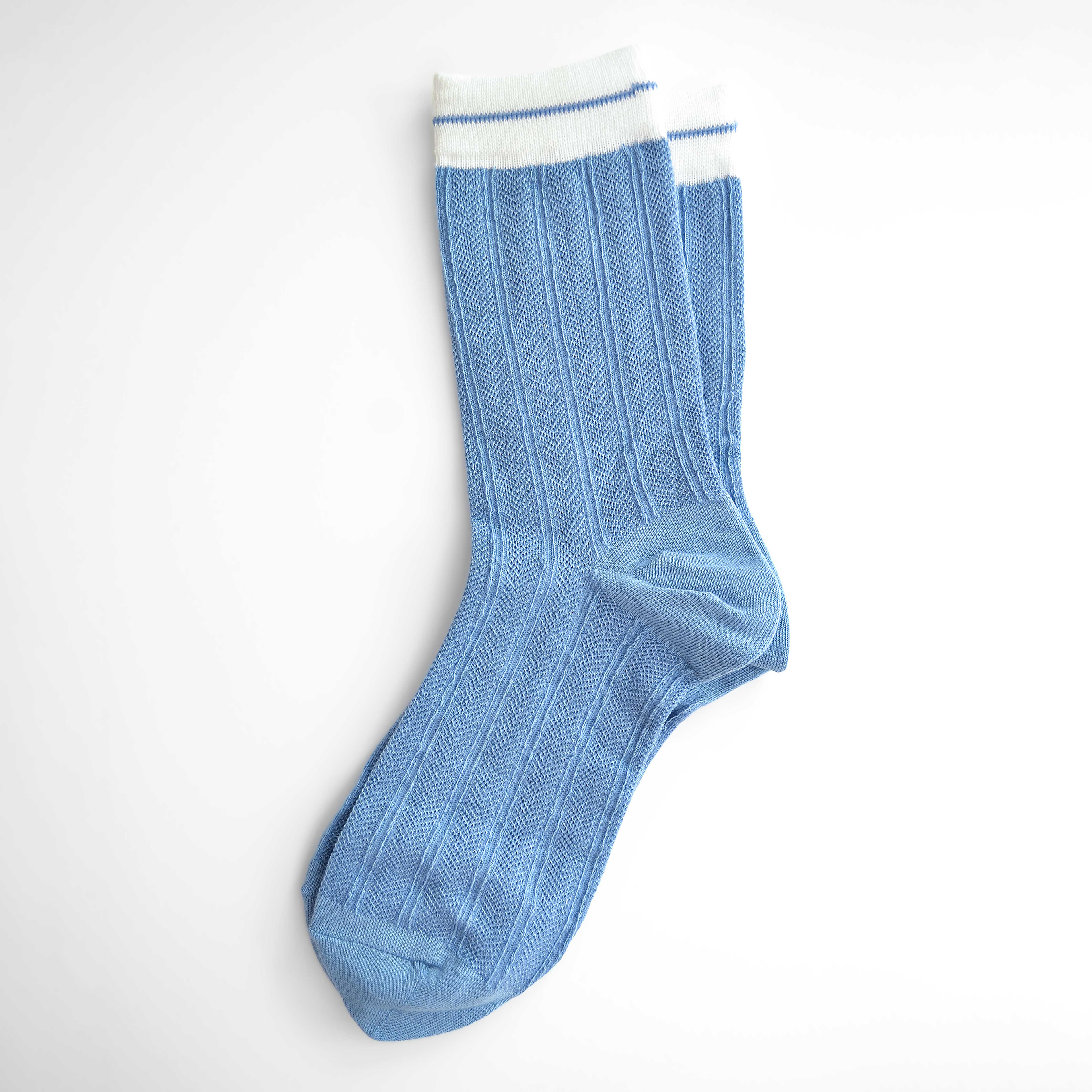 Union mid-crew socks – a charming blend of cuteness and classiness in stylish Blue and timeless Black. Size: Small (US women’s shoe size: 4-8)